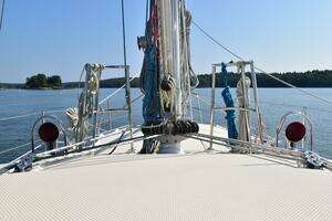 2004 Island Packet 485 thumbnail 3