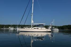 2004 Island Packet 485 thumbnail 1
