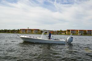 28ft Canyon Bay Yacht For Sale