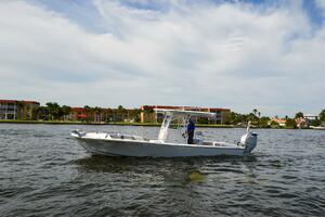 28ft Canyon Bay Yacht For Sale