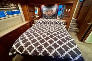 Family Affair IV 50ft Carver Yacht For Sale