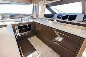 2017 Ferretti Yachts 750 thumbnail 60