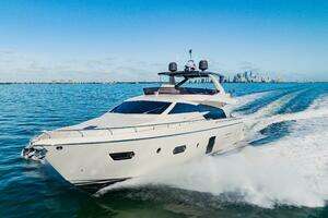2017 Ferretti Yachts 750 thumbnail 2