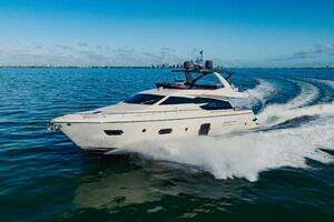 2017 Ferretti Yachts 750 thumbnail 4