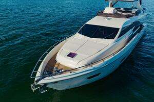 2017 Ferretti Yachts 750 thumbnail 17