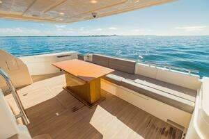 2017 Ferretti Yachts 750 thumbnail 21