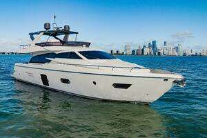 2017 Ferretti Yachts 750 thumbnail 10