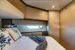 2017 Ferretti Yachts 750 thumbnail 83