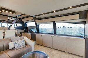2017 Ferretti Yachts 750 thumbnail 49