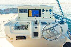 2017 Ferretti Yachts 750 thumbnail 45