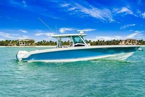 RIKI TIKI 38ft Boston Whaler Yacht For Sale