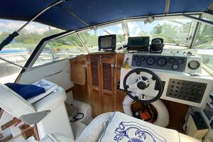 24ft Limestone Yacht For Sale