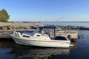24ft Limestone Yacht For Sale