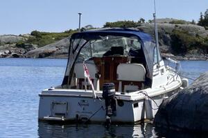 24ft Limestone Yacht For Sale