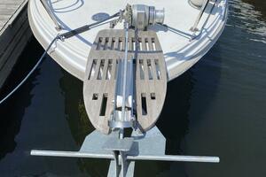 24ft Limestone Yacht For Sale