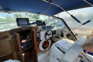 24ft Limestone Yacht For Sale