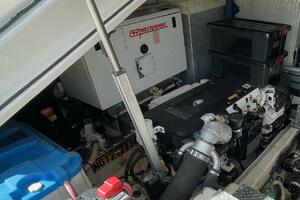 Regal 52 Sport Coupe - Engine Room