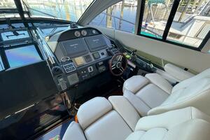 Regal 52 Sport Coupe - Helm Deck