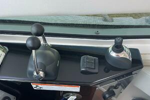 Regal 52 Sport Coupe - Helm
