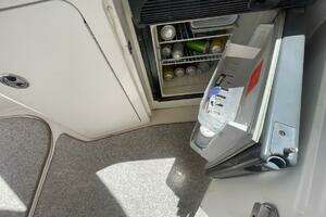 2003 Sea Ray 360 Sundancer thumbnail 12