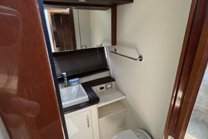 2016 Carver C34 Head with Separate Shower