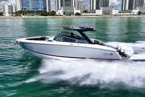 33FT (10.16M) COBALT Worth Avenue Yachts
