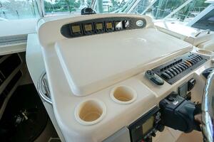 2007 Grady-White Express 360 helm with controls and cup hold