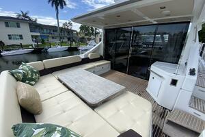 56FT (17.3M) AZIMUT Worth Avenue Yachts