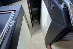 56FT (17.3M) AZIMUT