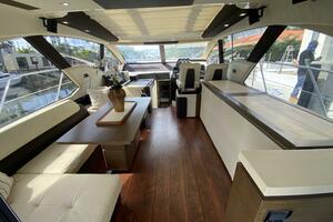 56FT (17.3M) AZIMUT