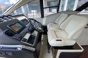 56FT (17.3M) AZIMUT