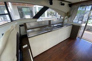 56FT (17.3M) AZIMUT