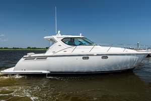 43ft Tiara Yachts Yacht For Sale