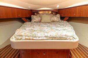 2007 Tiara Yachts 4300 Sovran thumbnail 15