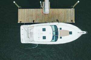 2007 Tiara Yachts 4300 Sovran thumbnail 3