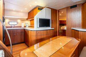 2007 Tiara Yachts 4300 Sovran thumbnail 13