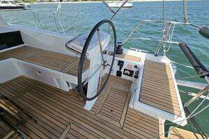 2019 Beneteau Oceanis 46.1 thumbnail 5