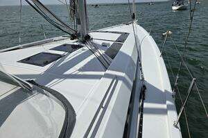 2019 Beneteau Oceanis 46.1 thumbnail 19