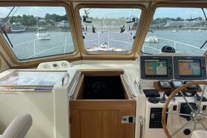 Helm Dash & Below Deck Access