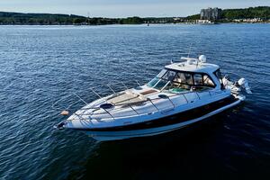 OUTSTANDING 45ft Doral Yacht For Sale