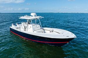 2012 Regulator 32 Profile