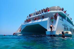 102ft Custom Yacht For Sale