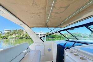 1998 Tiara Yachts 3500 Express thumbnail 10