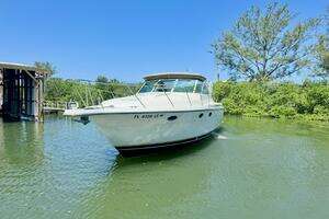 1998 Tiara Yachts 3500 Express thumbnail 20