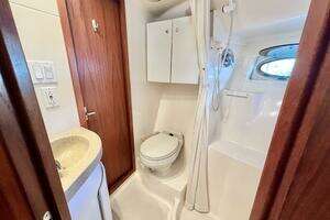 1998 Tiara Yachts 3500 Express thumbnail 17