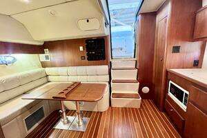 1998 Tiara Yachts 3500 Express thumbnail 14