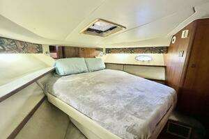 1998 Tiara Yachts 3500 Express thumbnail 19