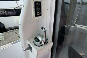 1999 Mainship 350 Trawler thumbnail 34