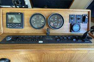 1999 Mainship 350 Trawler thumbnail 27