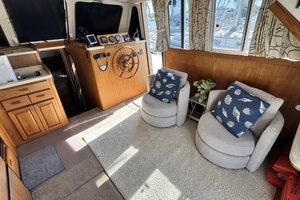 1999 Mainship 350 Trawler thumbnail 10